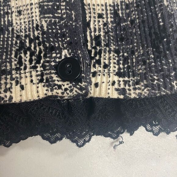 W by WORTH Women’s Black‎ And White Sweater Cardigan Shrug Size Small Button Up - Picture 6 of 6